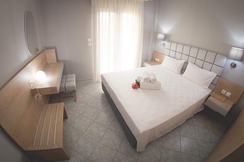 Aegialis Apartments Vourvourou Extérieur photo