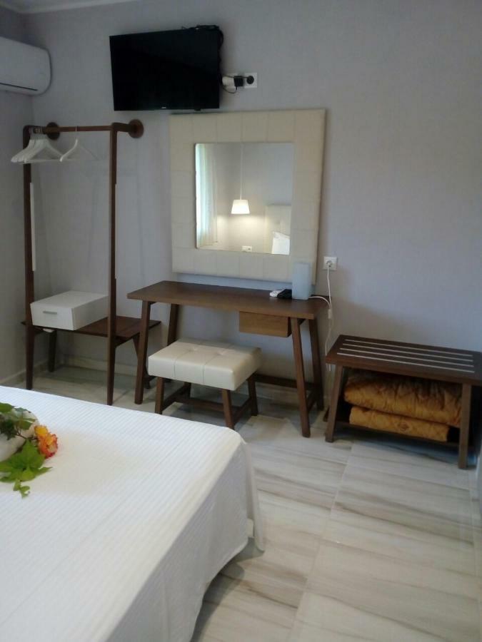 Aegialis Apartments Vourvourou Extérieur photo